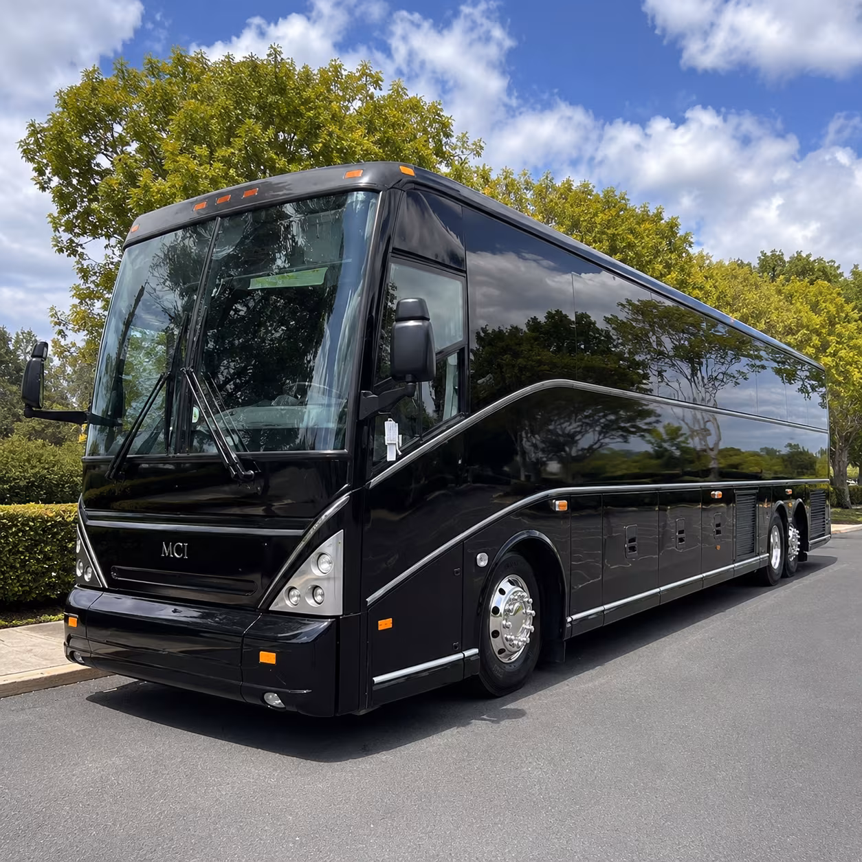 airport shuttle buses for lawrence business travelers to bos and mht