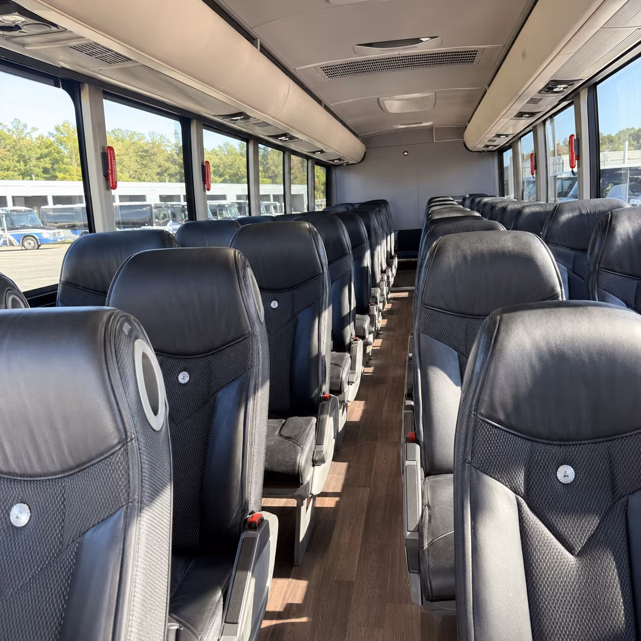don t split your group for new york city and multi day trips find a motorcoach