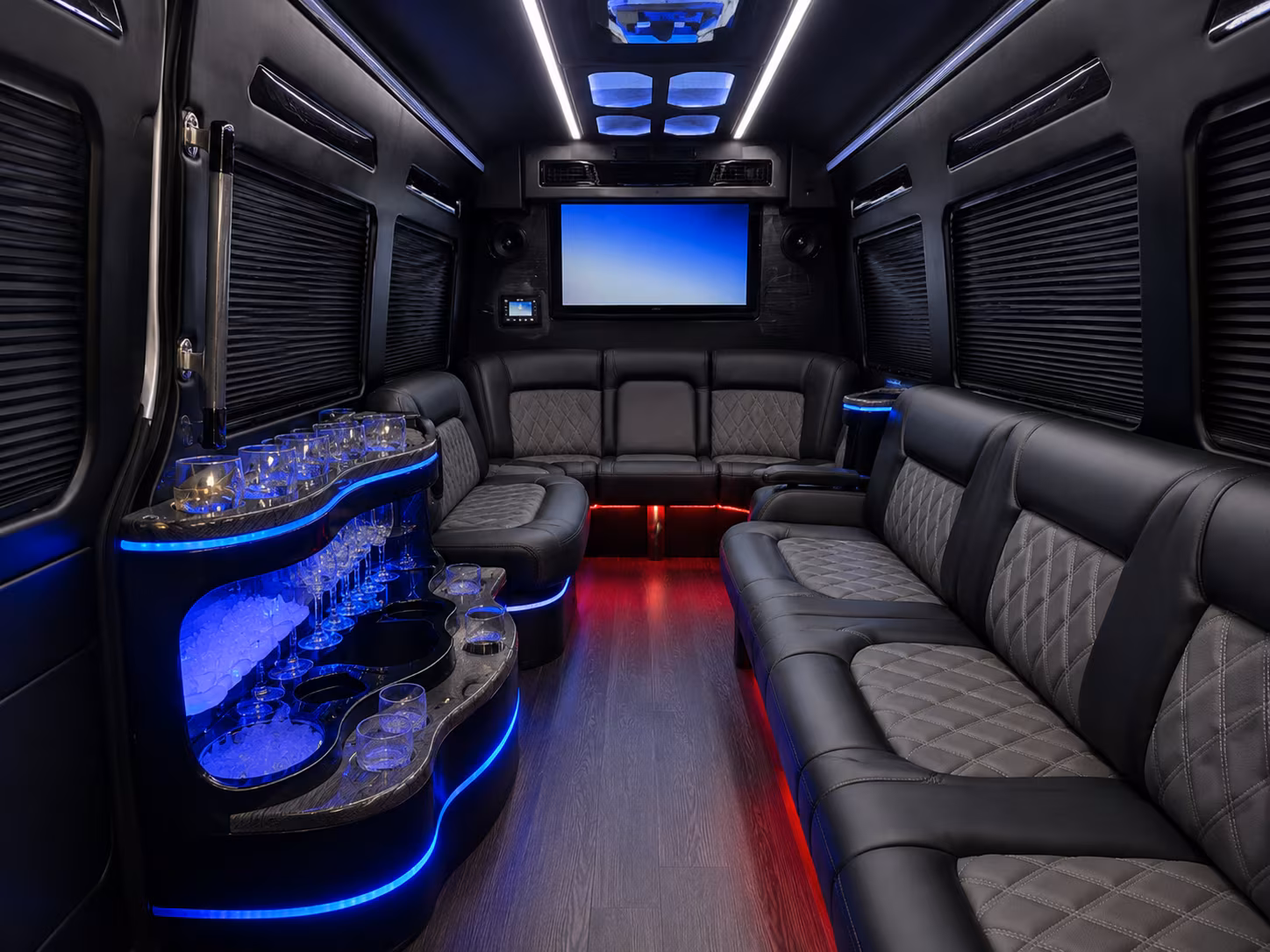 lawrencemacharterbusservices com is the go to for worcester railers and umass lowell hockey buses